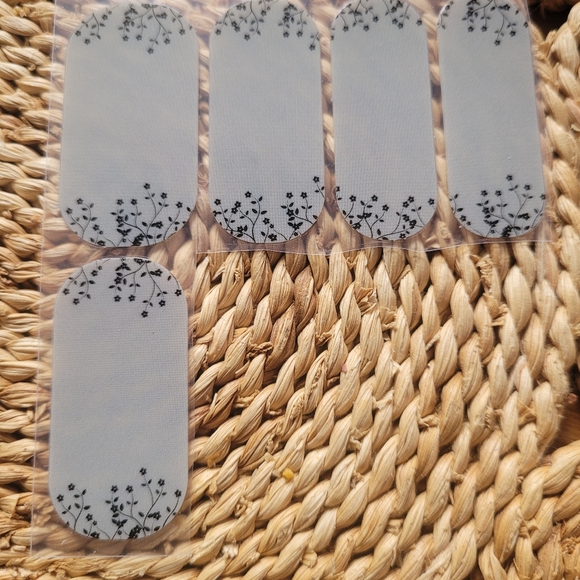 Jamberry Nail Wraps - Picture 8 of 9